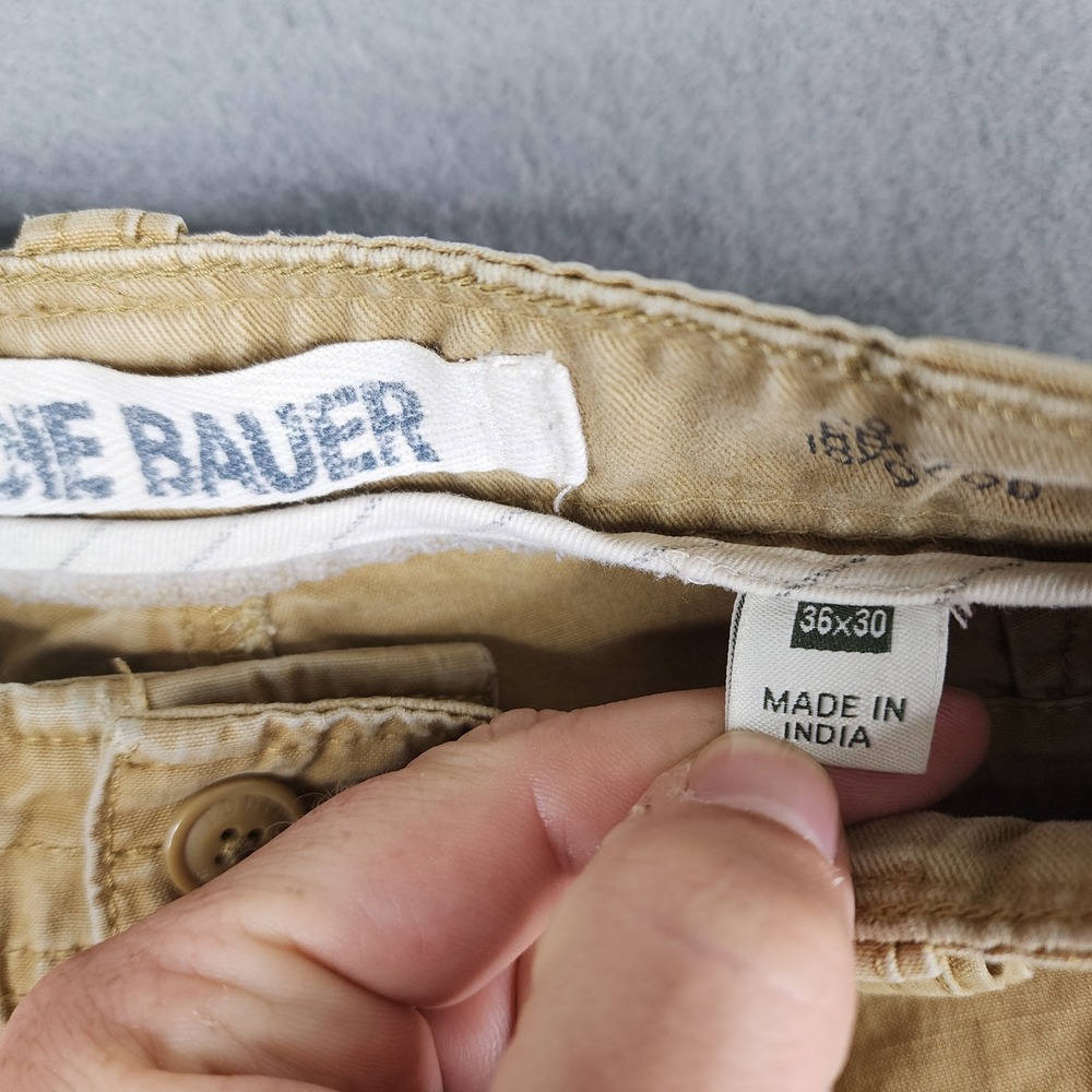 Eddie Bauer Cargo Pants Mens 36x30 Tan Khaki Cotton Workwear Gorpcore Outdoor - Picture 3 of 15